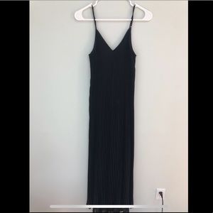 Pleated Express Maxi Dress